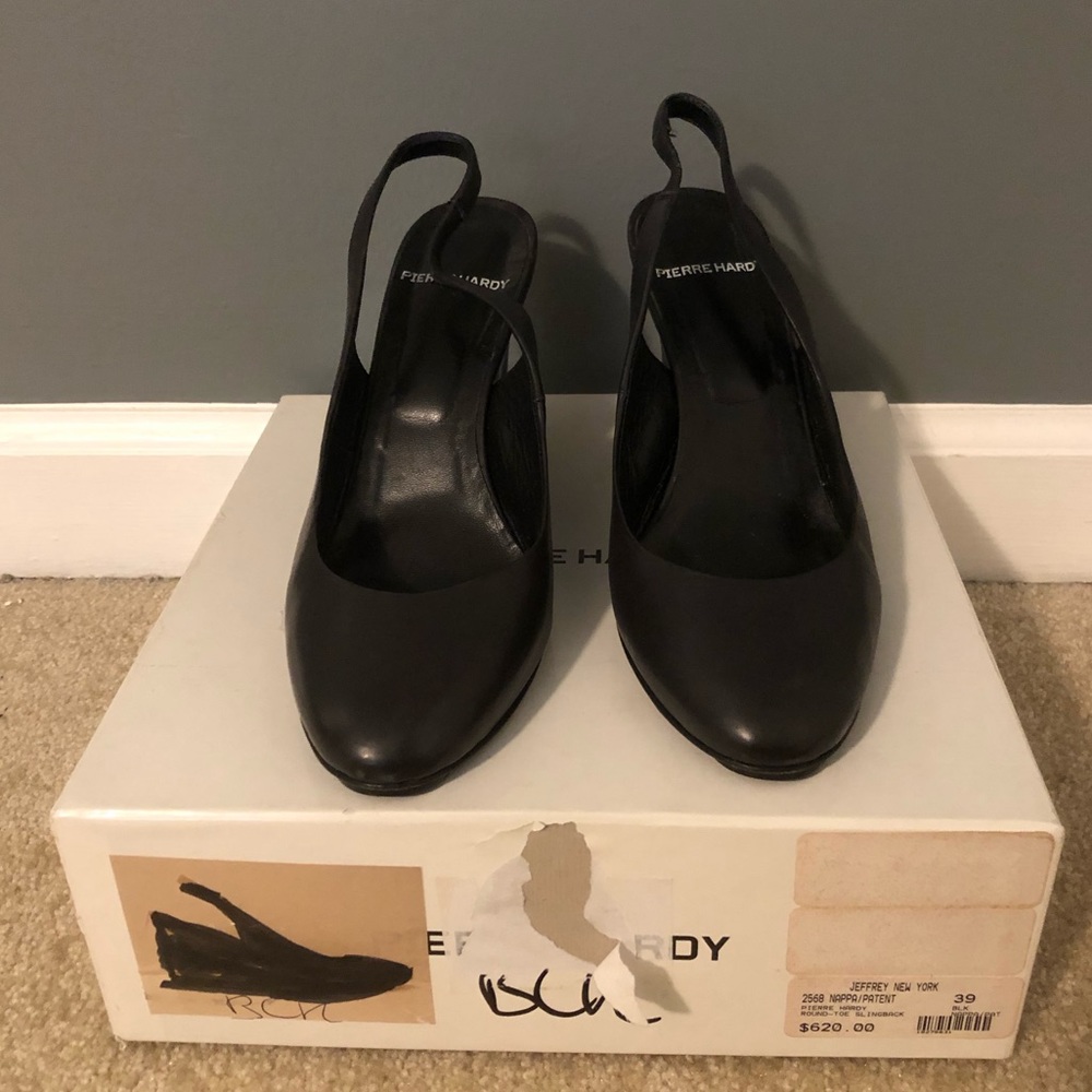 Black Pierre Hardy Nappa round toe wedges